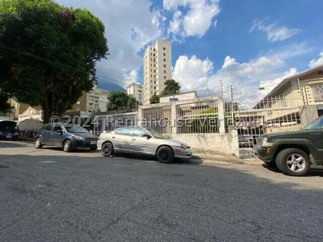 Casa (1 Nivel) en Venta en Los Palos Grandes, Distrito Metropolitano - 2