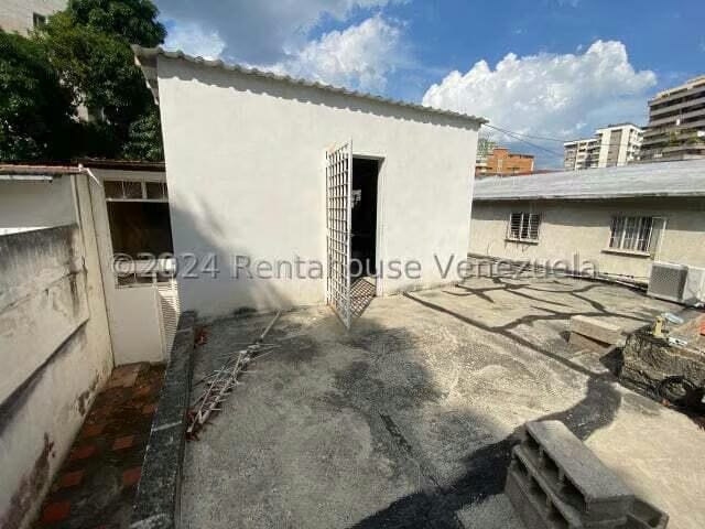 Casa (1 Nivel) en Venta en Los Palos Grandes, Distrito Metropolitano - 3