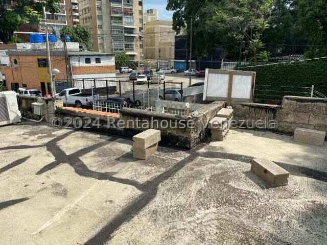 Casa (1 Nivel) en Venta en Los Palos Grandes, Distrito Metropolitano - 7