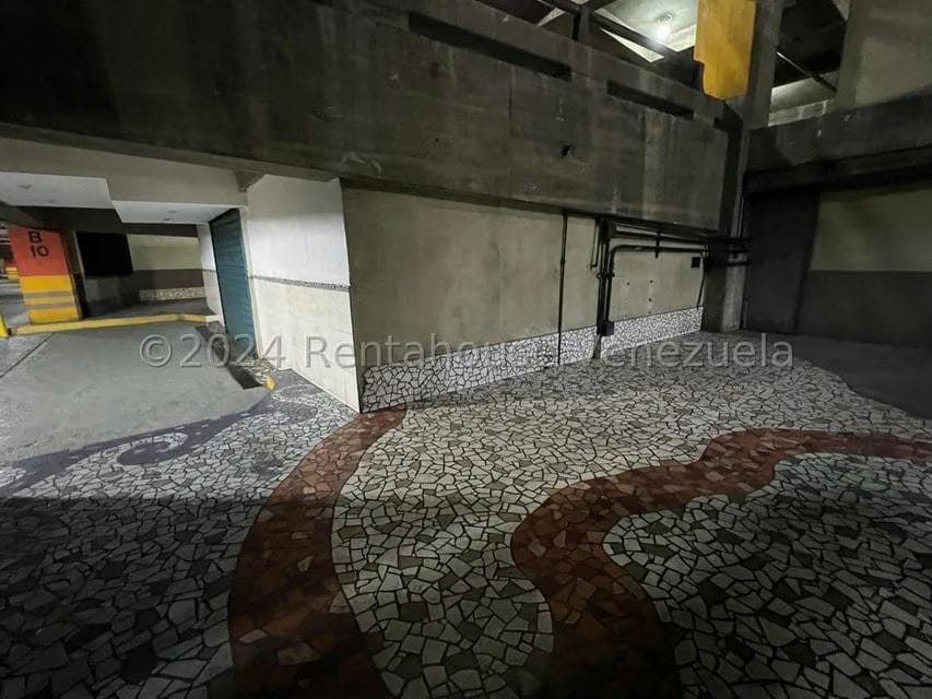 Comercial (Local Comercial) en Venta en Chuao, Distrito Metropolitano - 2