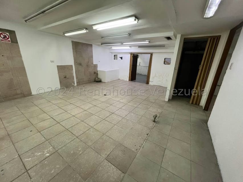 Comercial (Local Comercial) en Venta en Chuao, Distrito Metropolitano - 16