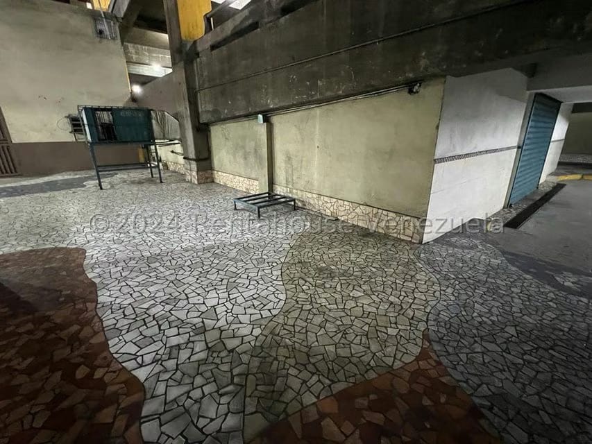 Comercial (Local Comercial) en Venta en Chuao, Distrito Metropolitano - 3