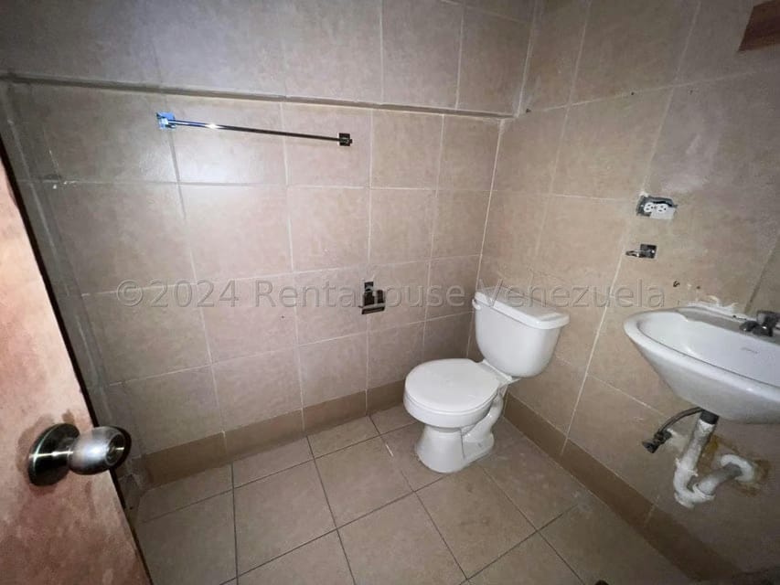 Comercial (Local Comercial) en Venta en Chuao, Distrito Metropolitano - 23