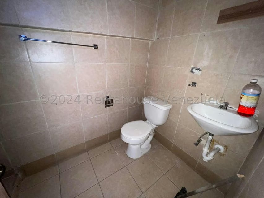 Comercial (Local Comercial) en Venta en Chuao, Distrito Metropolitano - 24