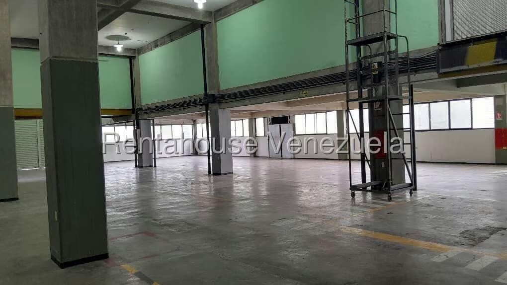 Comercial (Local Comercial) en Alquiler en Los Naranjos, Miranda - 5