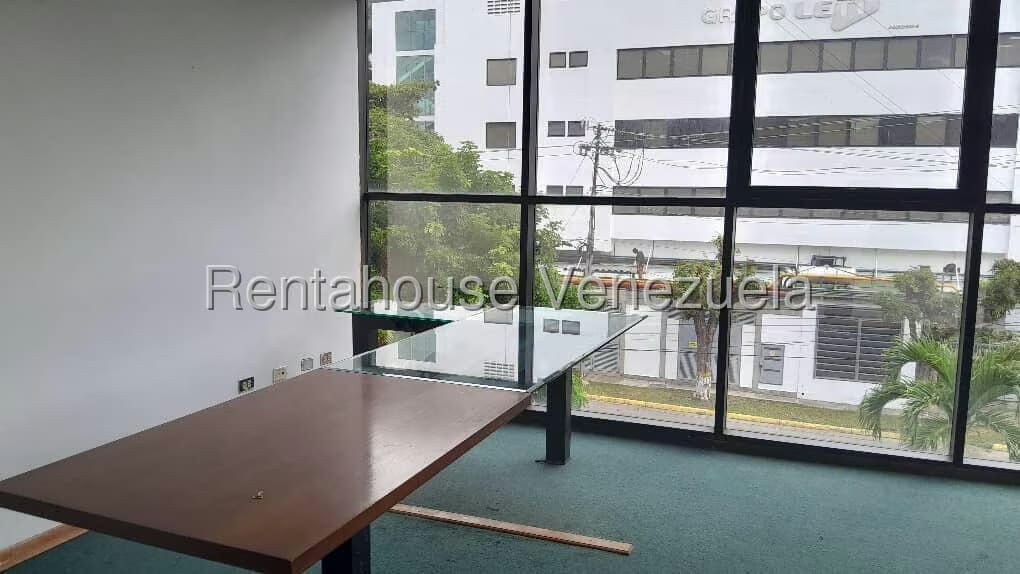 Comercial (Local Comercial) en Alquiler en Los Naranjos, Miranda - 6