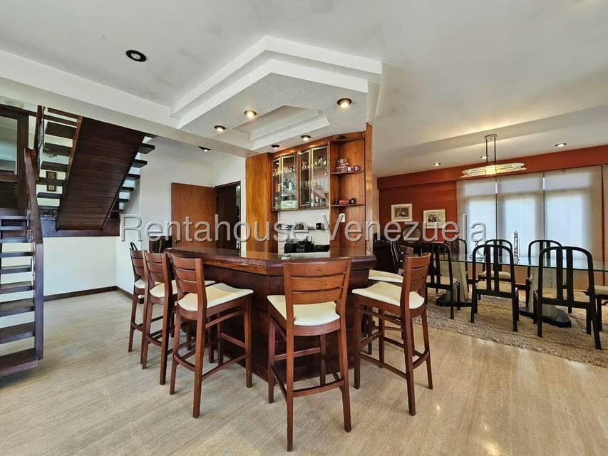 Casa (Multipes Niveles) en Venta en Cumbres de Curumo, Distrito Metropolitano - 14