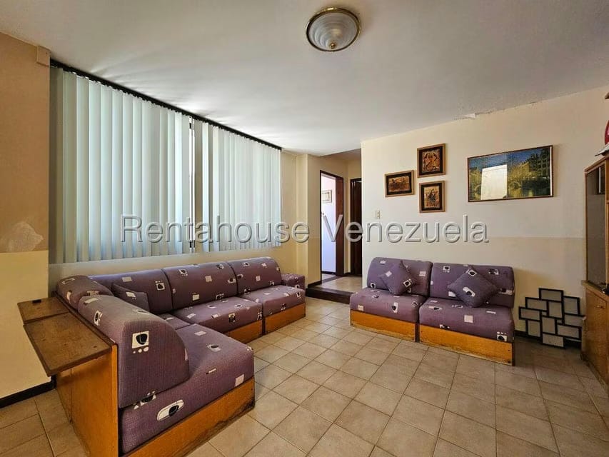 Casa (Multipes Niveles) en Venta en Cumbres de Curumo, Distrito Metropolitano - 24