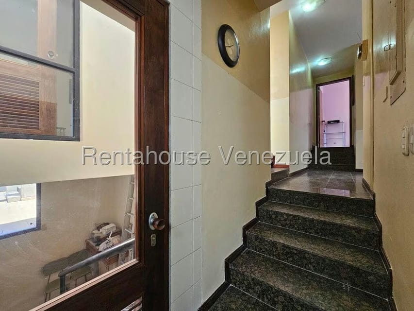 Casa (Multipes Niveles) en Venta en Cumbres de Curumo, Distrito Metropolitano - 38