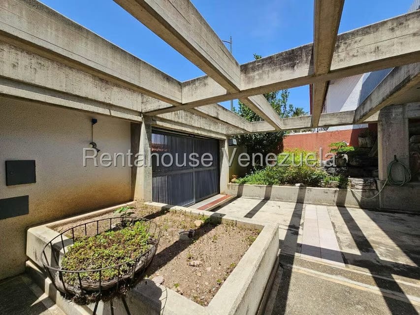 Casa (Multipes Niveles) en Venta en Cumbres de Curumo, Distrito Metropolitano - 52