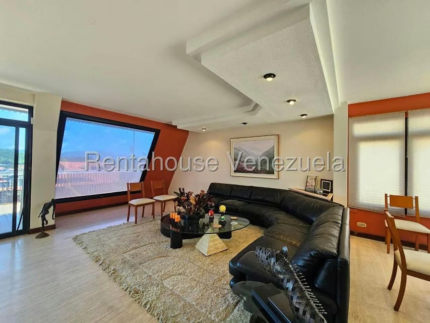 Casa (Multipes Niveles) en Venta en Cumbres de Curumo, Distrito Metropolitano - 9