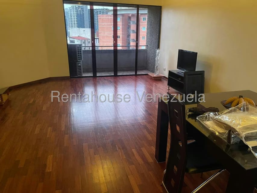 Apartamento (1 Nivel) en Alquiler en El Rosal, Distrito Metropolitano - 3