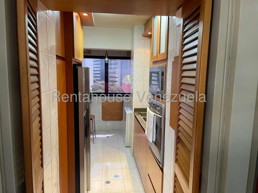 Apartamento (1 Nivel) en Alquiler en El Rosal, Distrito Metropolitano - 8