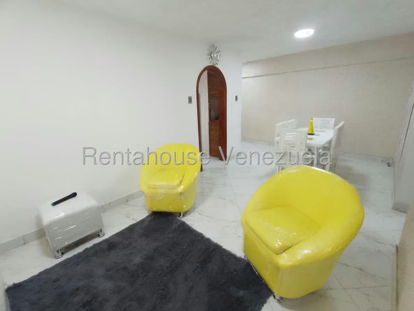 Apartamento (1 Nivel) en Alquiler en Residencias Santa Cruz, Aragua - 3