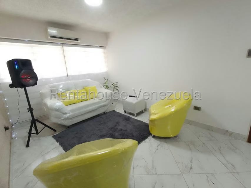 Apartamento (1 Nivel) en Alquiler en Residencias Santa Cruz, Aragua - 5