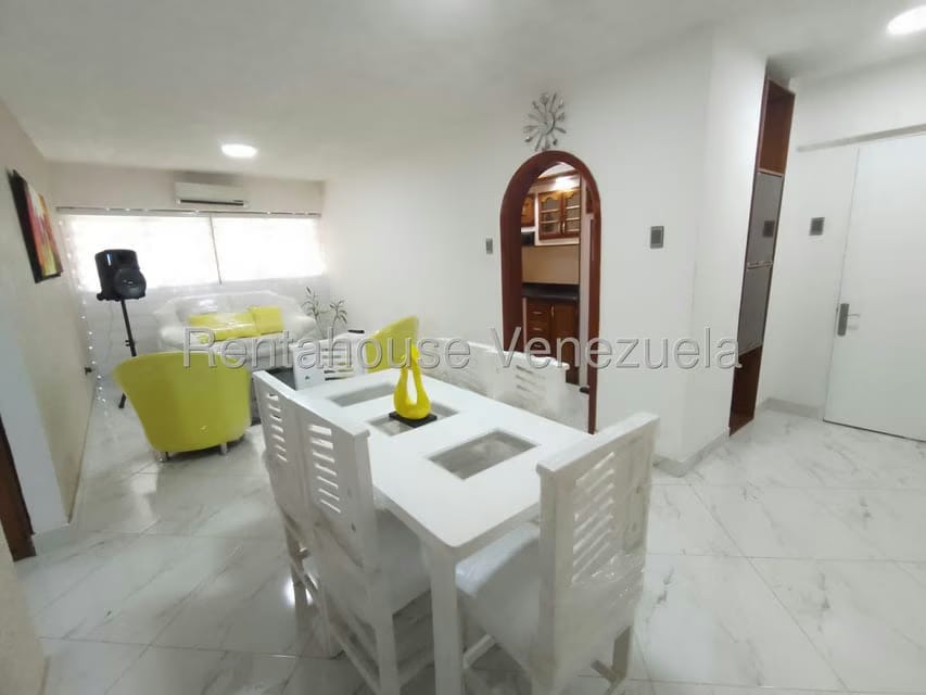Apartamento (1 Nivel) en Alquiler en Residencias Santa Cruz, Aragua - 8