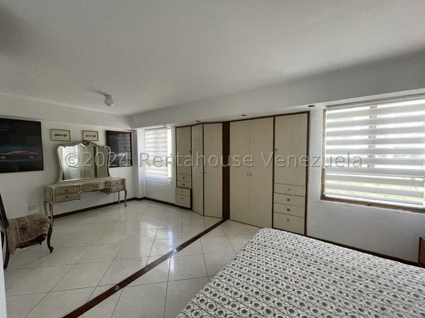Apartamento (Duplex) en Venta en Colinas de Bello Monte, Distrito Metropolitano - 20