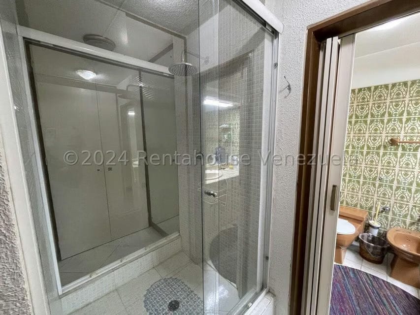 Apartamento (Duplex) en Venta en Colinas de Bello Monte, Distrito Metropolitano - 22