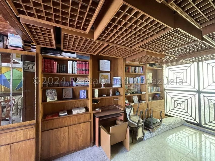 Apartamento (Duplex) en Venta en Colinas de Bello Monte, Distrito Metropolitano - 29