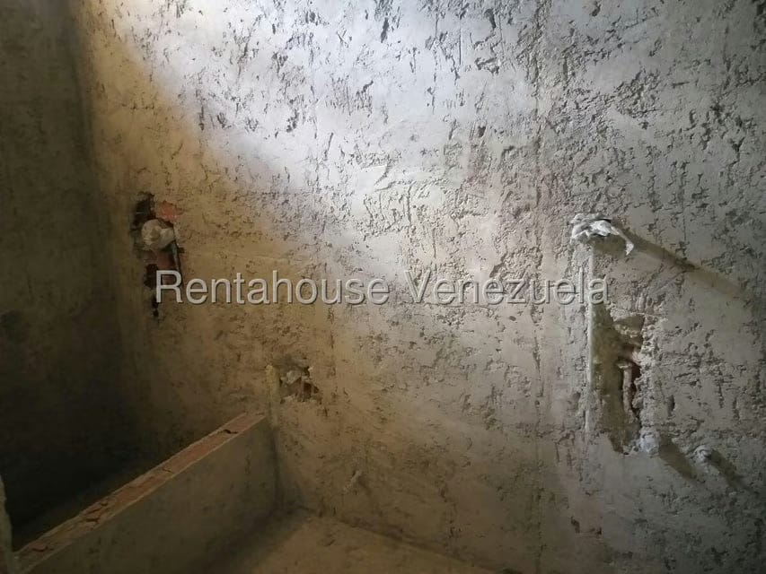 Casa (Multipes Niveles) en Venta en Lomas del Halcon, Distrito Metropolitano - 16