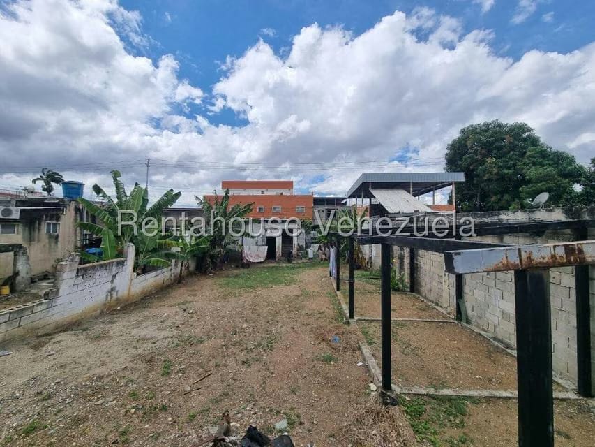 Terreno (Comercial) en Venta en Parroquia Catedral, Lara - 23
