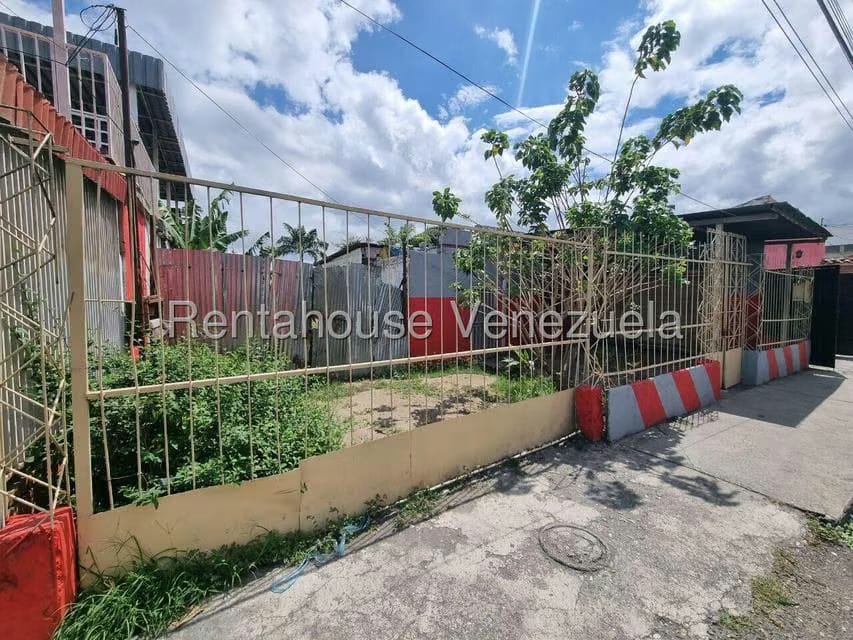 Terreno (Comercial) en Venta en Parroquia Catedral, Lara - 27