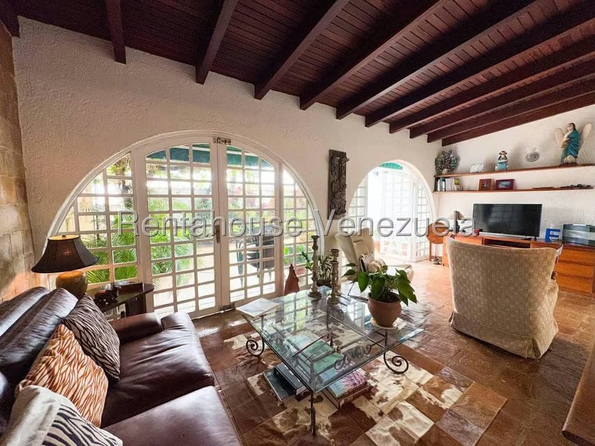 Casa (Duplex) en Venta en Lomas de La Lagunita, Distrito Metropolitano - 16