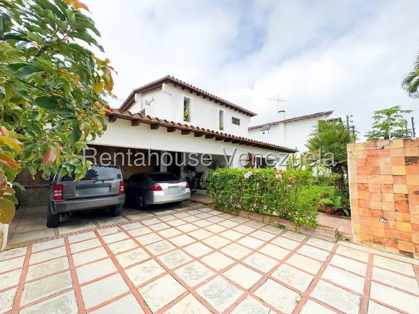 Casa (Duplex) en Venta en Lomas de La Lagunita, Distrito Metropolitano - 3
