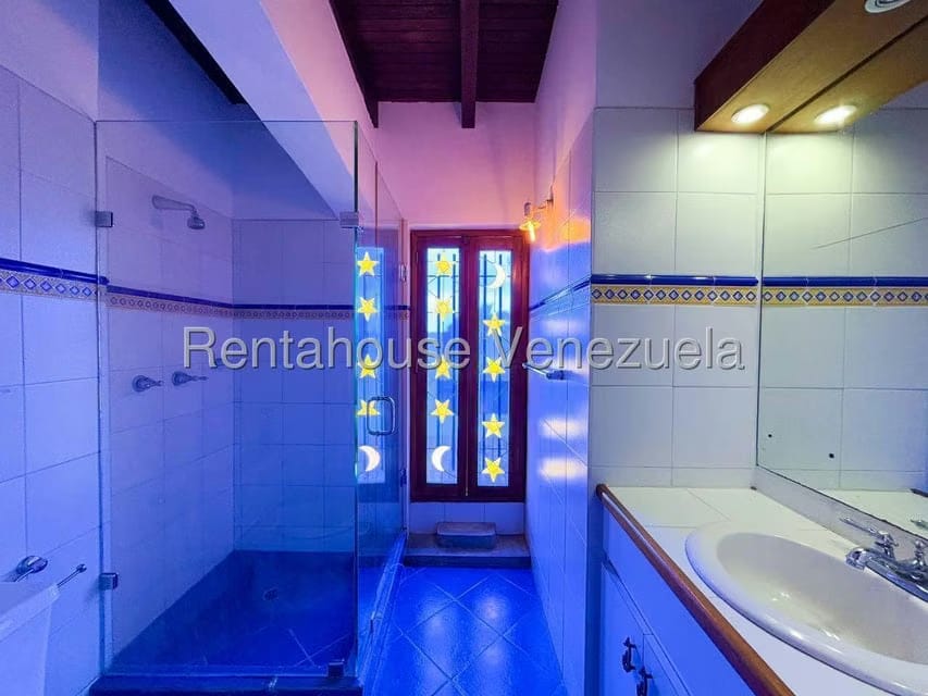 Casa (Duplex) en Venta en Lomas de La Lagunita, Distrito Metropolitano - 33