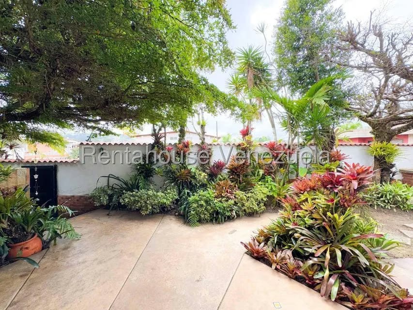 Casa (Duplex) en Venta en Lomas de La Lagunita, Distrito Metropolitano - 43