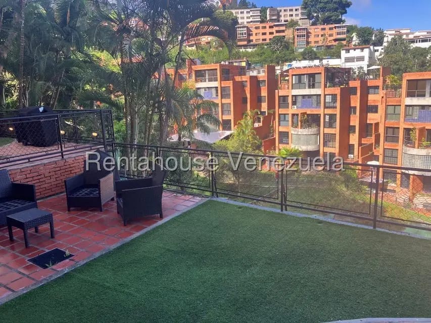 Townhouse (1 Nivel) en Alquiler en La Boyera, Distrito Metropolitano - 2