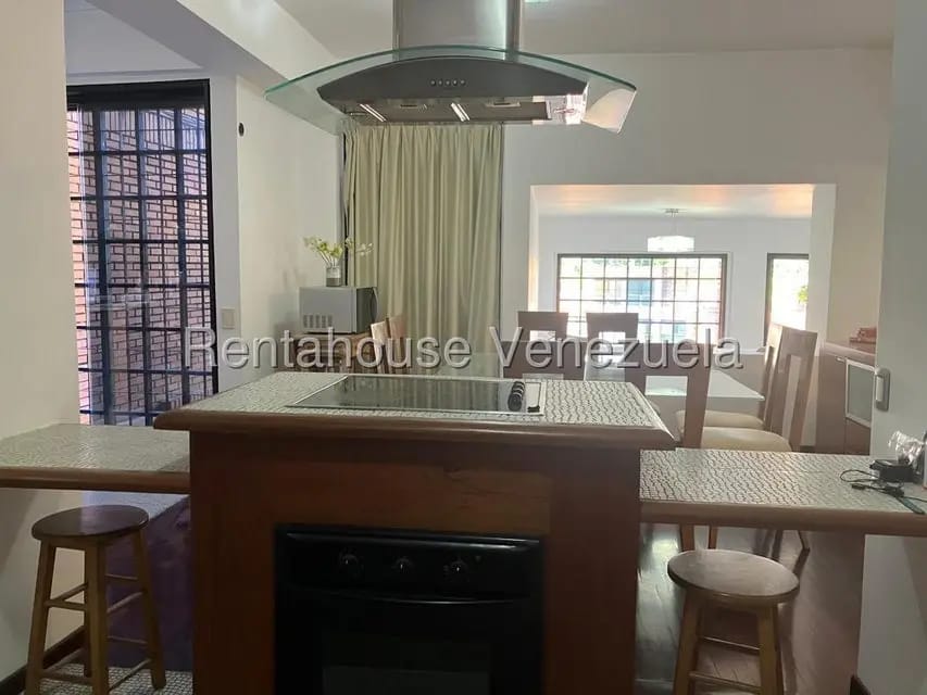 Townhouse (1 Nivel) en Alquiler en La Boyera, Distrito Metropolitano - 24