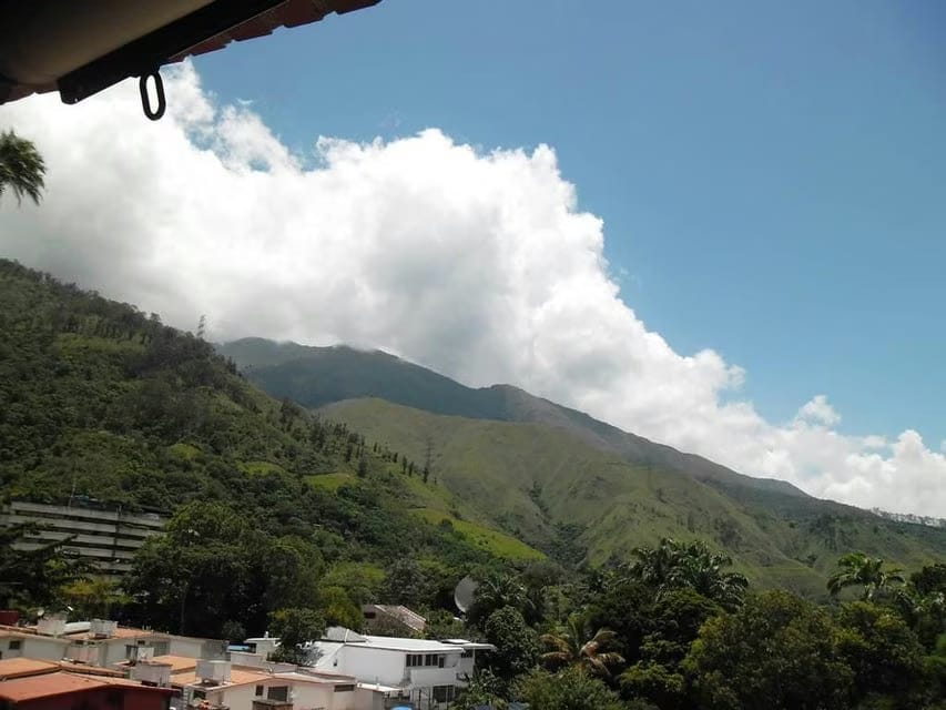Apartamento (1 Nivel) en Alquiler en Los Dos Caminos, Distrito Metropolitano - 20