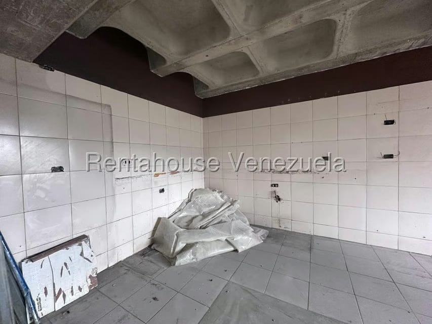 Comercial (Local Comercial) en Alquiler en Guaicay, Distrito Metropolitano - 11
