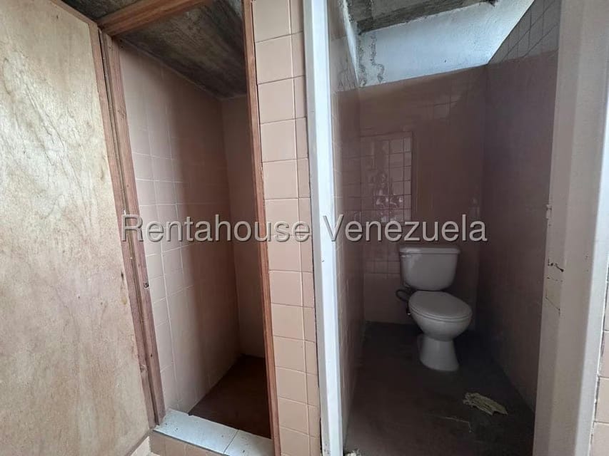 Comercial (Local Comercial) en Alquiler en Guaicay, Distrito Metropolitano - 14
