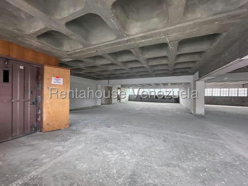 Comercial (Local Comercial) en Alquiler en Guaicay, Distrito Metropolitano - 3