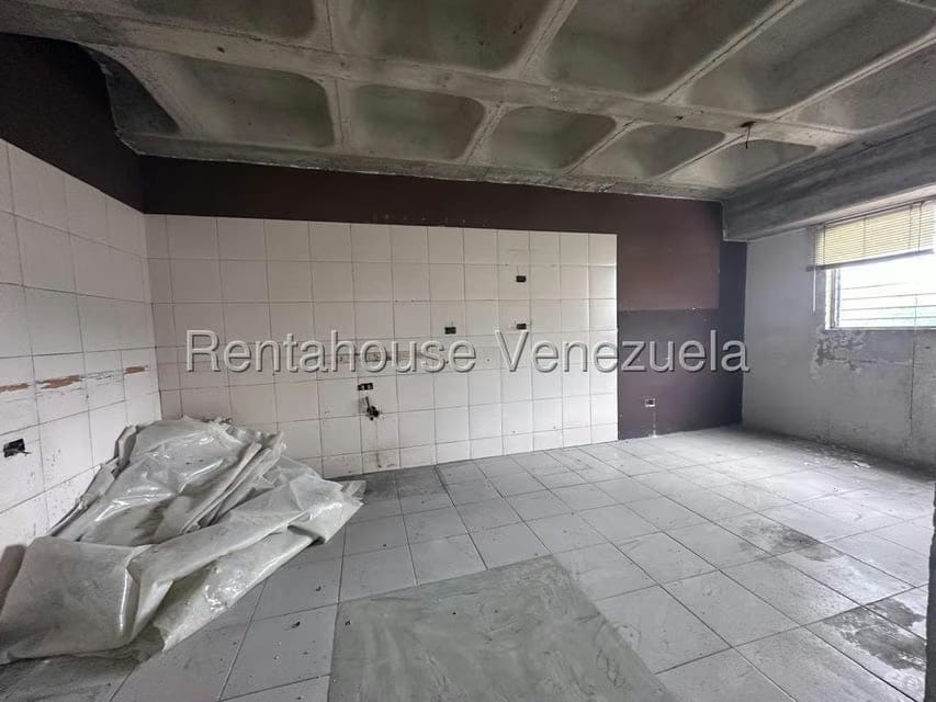 Comercial (Local Comercial) en Alquiler en Guaicay, Distrito Metropolitano - 8