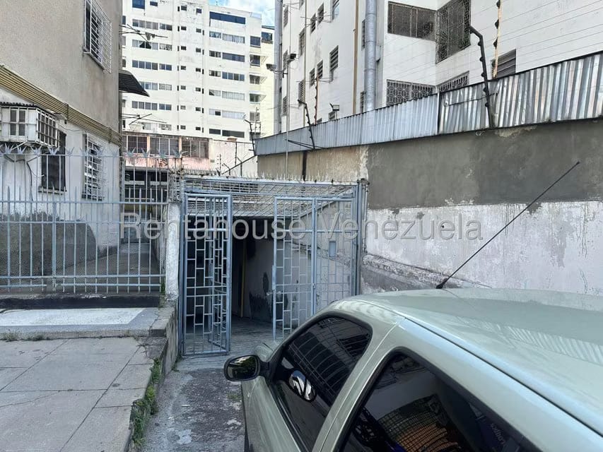 Comercial (Local Comercial) en Venta en Los Caobos, Distrito Metropolitano - 2