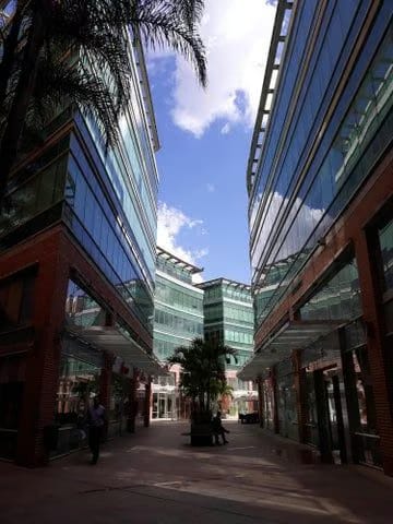 LOCAL COMERCIAL EN VENTA – YENNIEF ROJAS