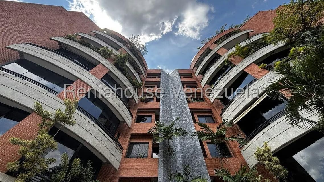Apartamento (1 Nivel) en Alquiler en Campo Alegre, Distrito Metropolitano