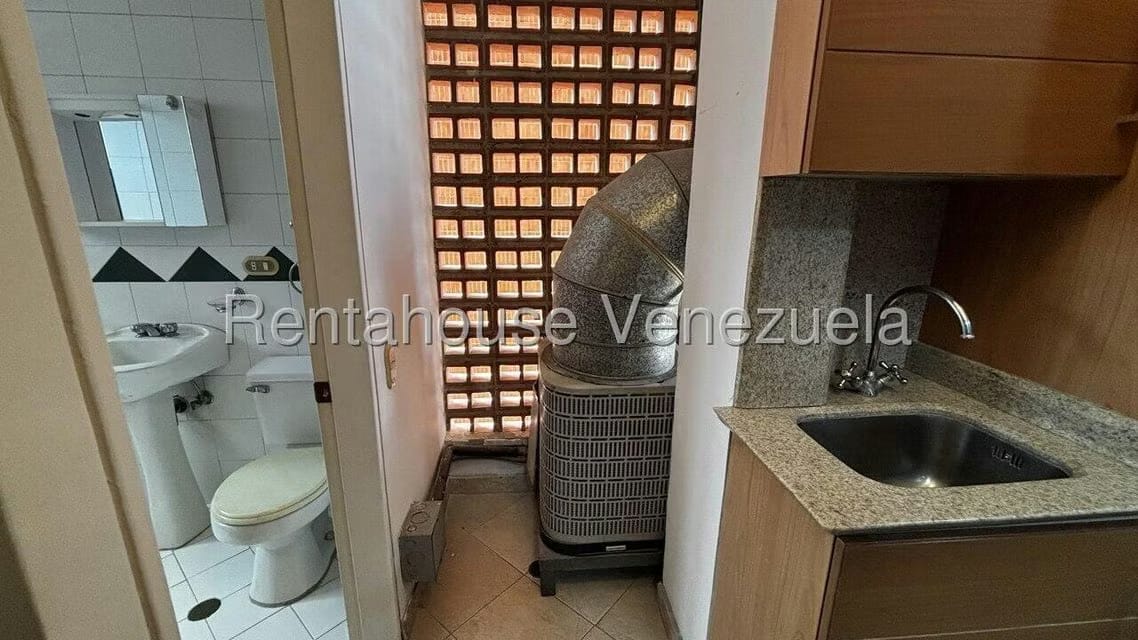 Apartamento (1 Nivel) en Alquiler en Campo Alegre, Distrito Metropolitano - 12