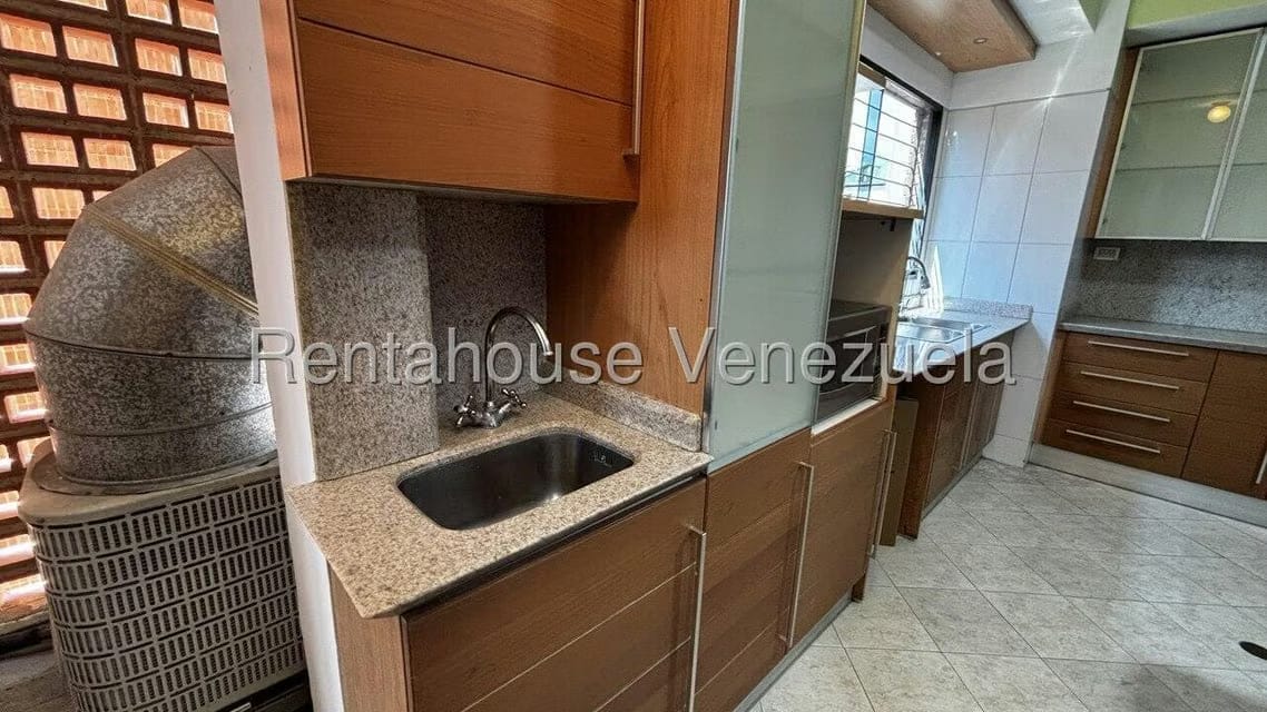 Apartamento (1 Nivel) en Alquiler en Campo Alegre, Distrito Metropolitano - 13