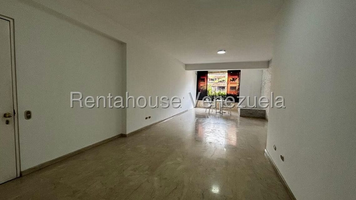 Apartamento (1 Nivel) en Alquiler en Campo Alegre, Distrito Metropolitano - 3