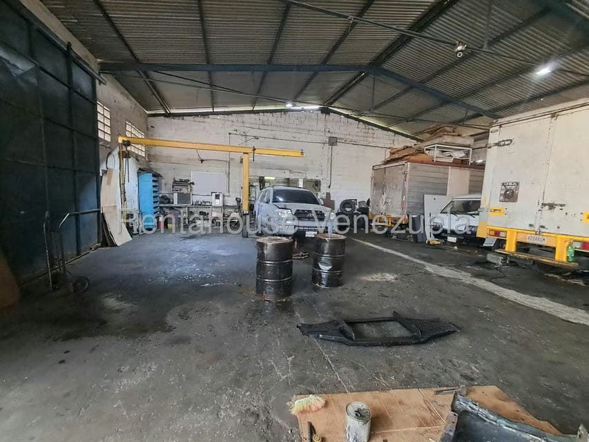 Comercial (Galpon - Deposito) en Venta en Vista Real, Miranda