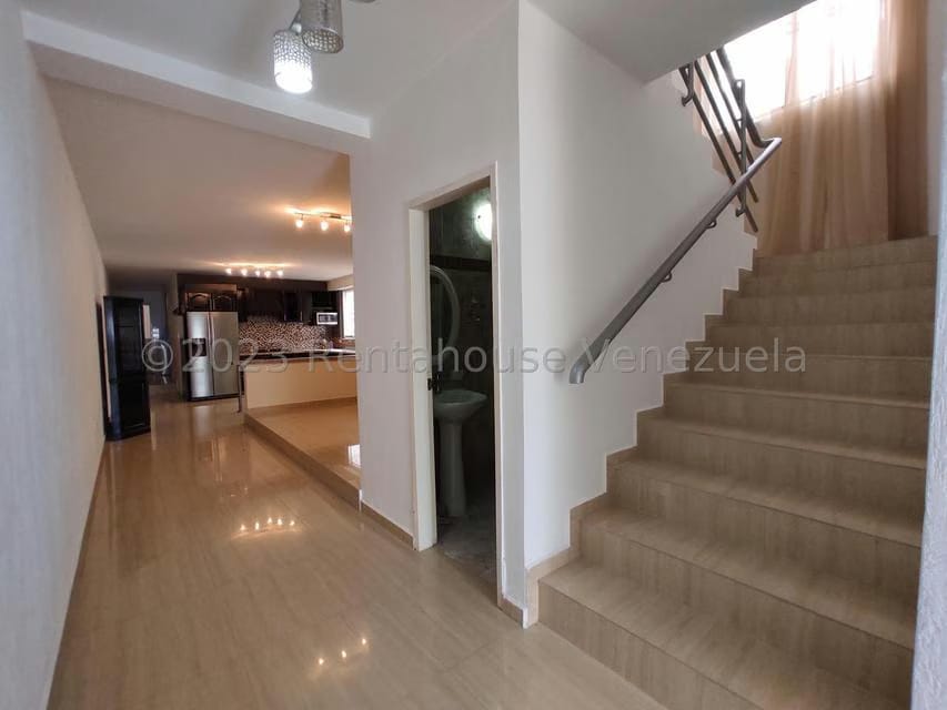 Casa (Duplex) en Venta en El Limon, Aragua - 5