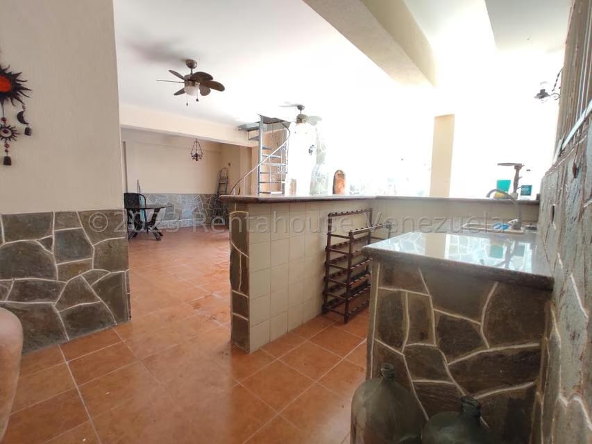 Casa (Duplex) en Venta en El Limon, Aragua - 42