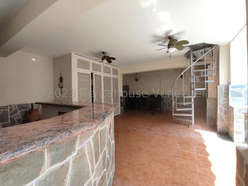 Casa (Duplex) en Venta en El Limon, Aragua - 47