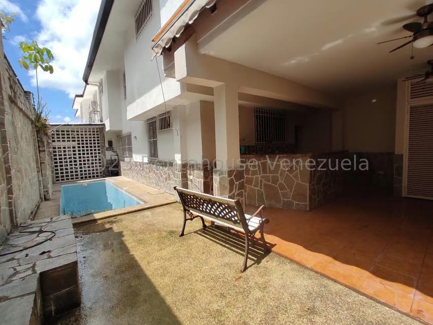 Casa (Duplex) en Venta en El Limon, Aragua - 48