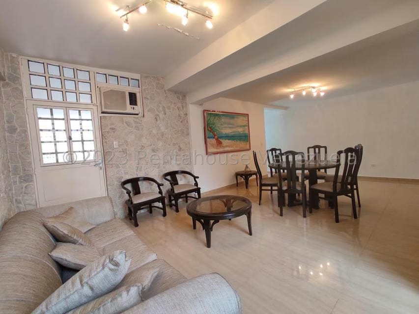 Casa (Duplex) en Venta en El Limon, Aragua - 9