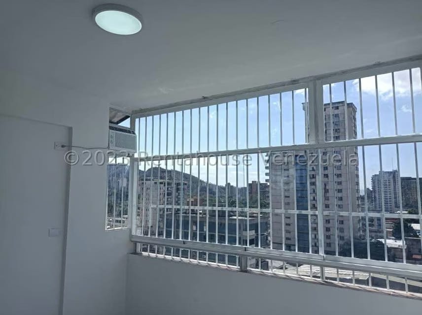 Comercial (Consultorio Medico) en Alquiler en Los Sauces, Carabobo - 12